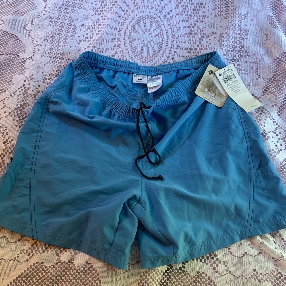 Columbia Women’s Blue Shorts